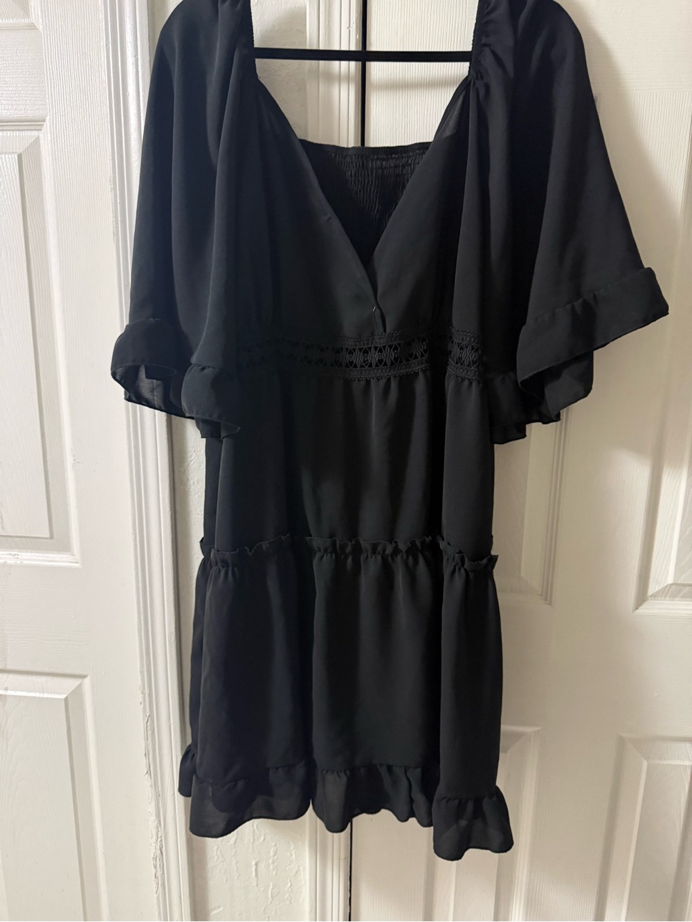 SHEIN Black Ruffle Sleeve Tiered Mini Dress